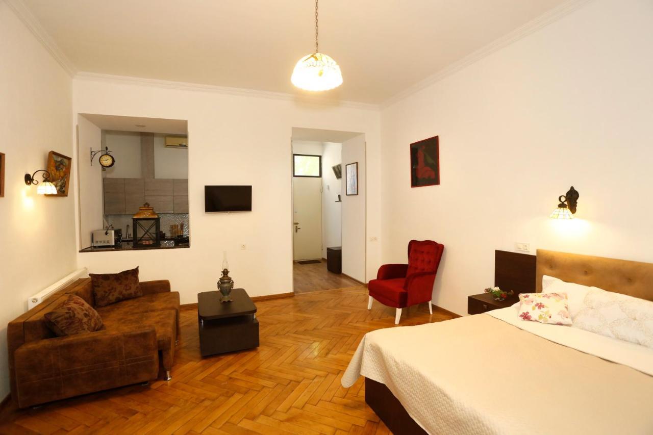 Old - Gold Gala Apartment Tbilisi Exterior photo