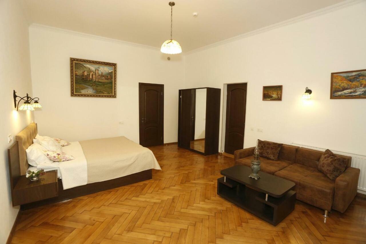 Old - Gold Gala Apartment Tbilisi Exterior photo