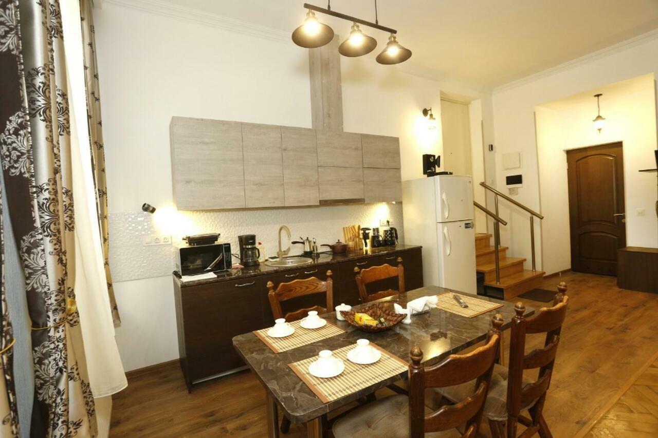 Old - Gold Gala Apartment Tbilisi Exterior photo
