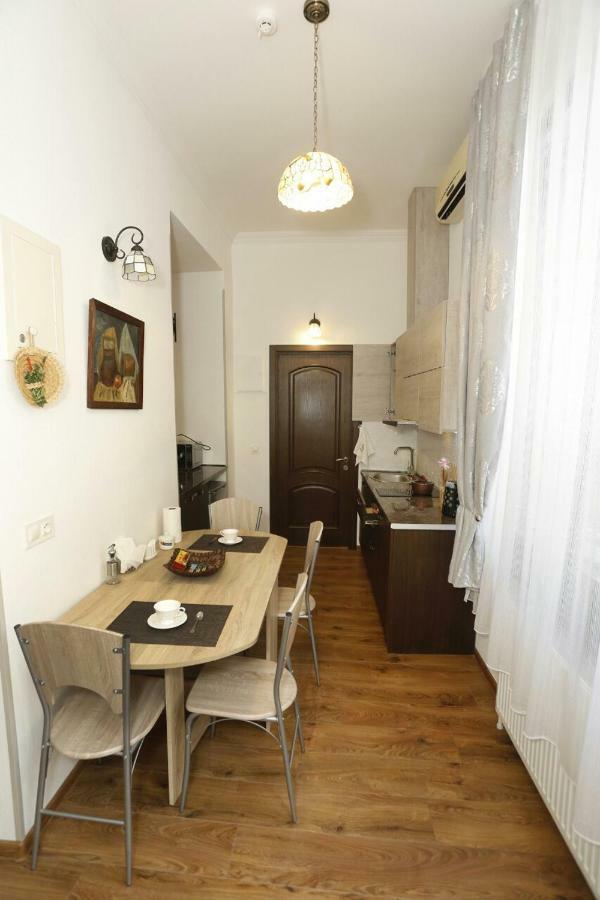 Old - Gold Gala Apartment Tbilisi Exterior photo